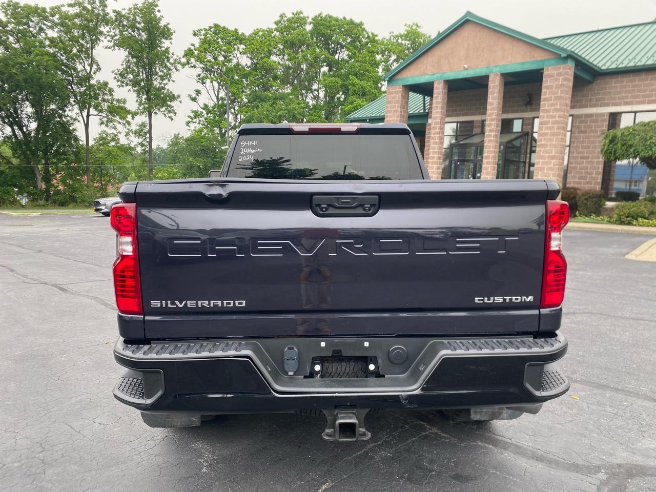 Chevrolet Silverado 2500HD 4WD Crew Cab 159" Custom 2024