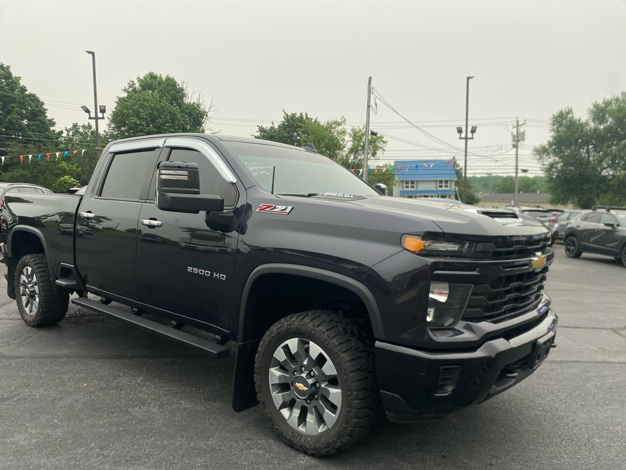 Chevrolet Silverado 2500HD 4WD Crew Cab 159" Custom 2024