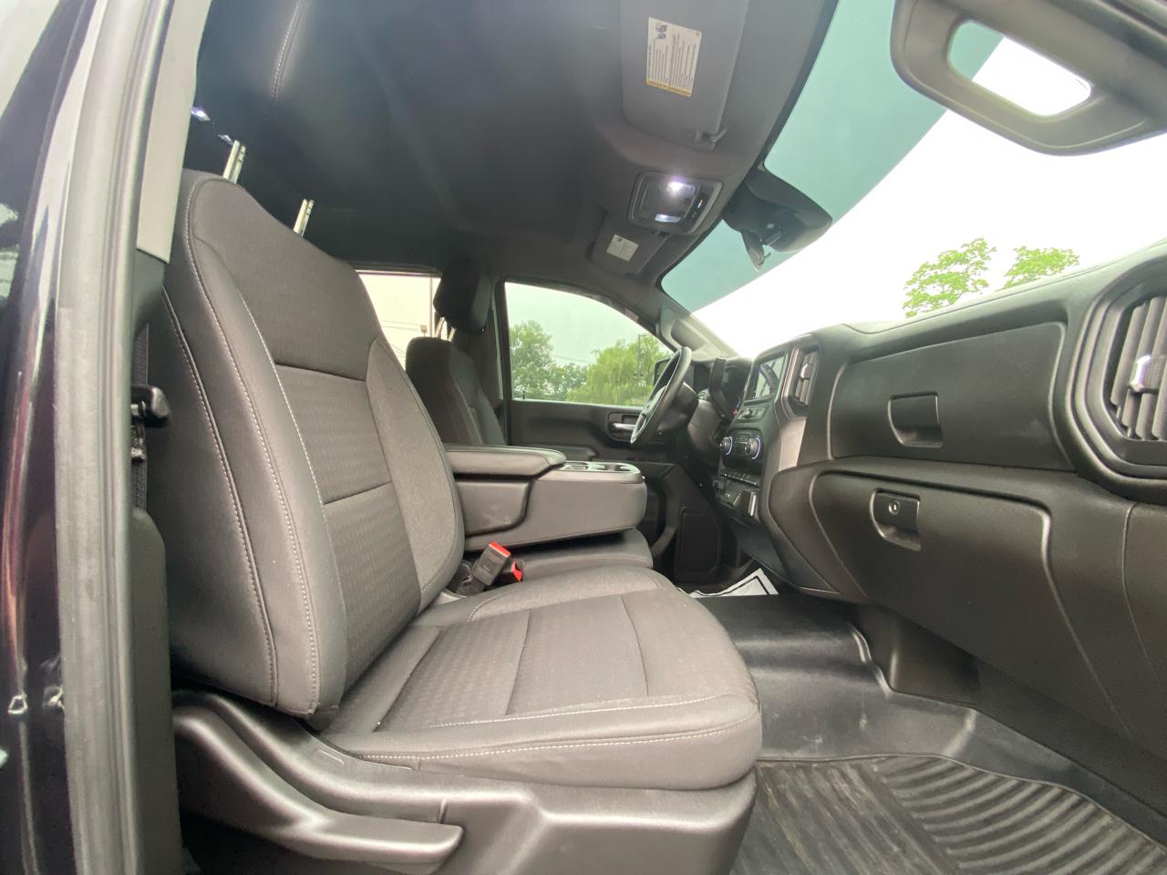 Chevrolet Silverado 2500HD 4WD Crew Cab 159" Custom 2024