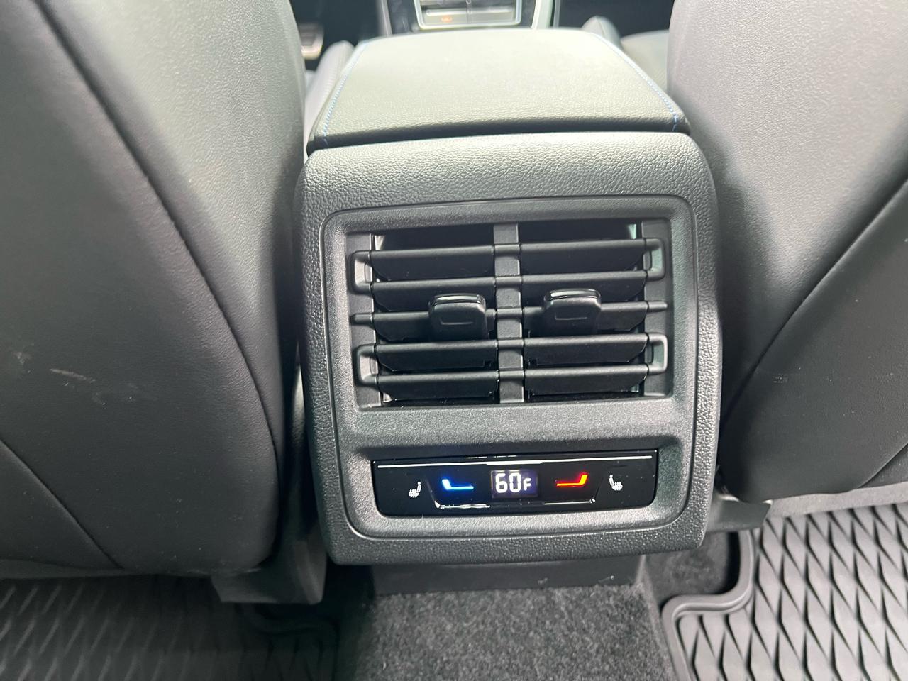 Volkswagen Golf R 2.0T Manual 2023