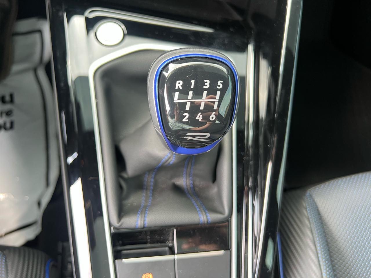 Volkswagen Golf R 2.0T Manual 2023