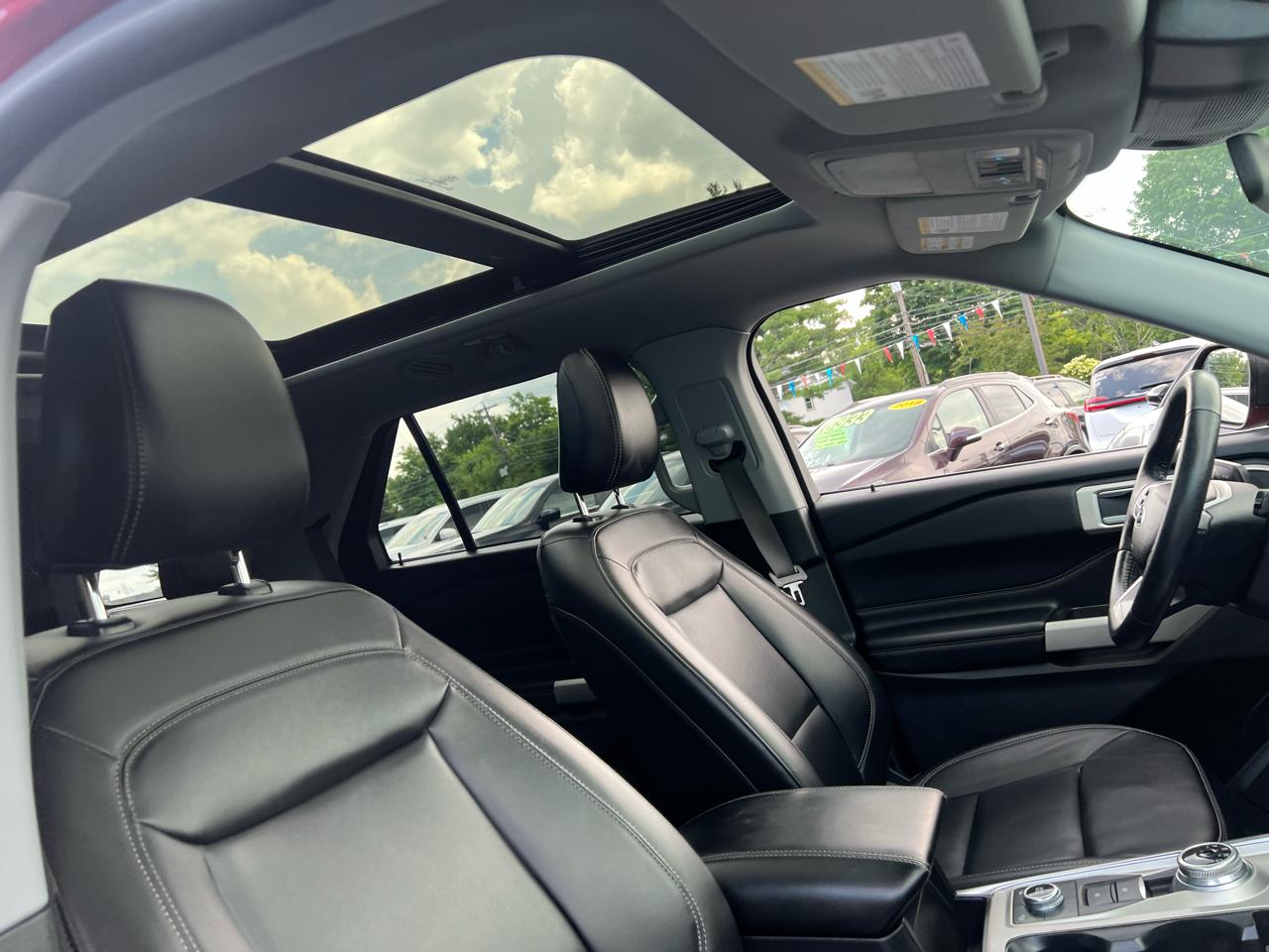 Ford Explorer XLT 4WD 2022