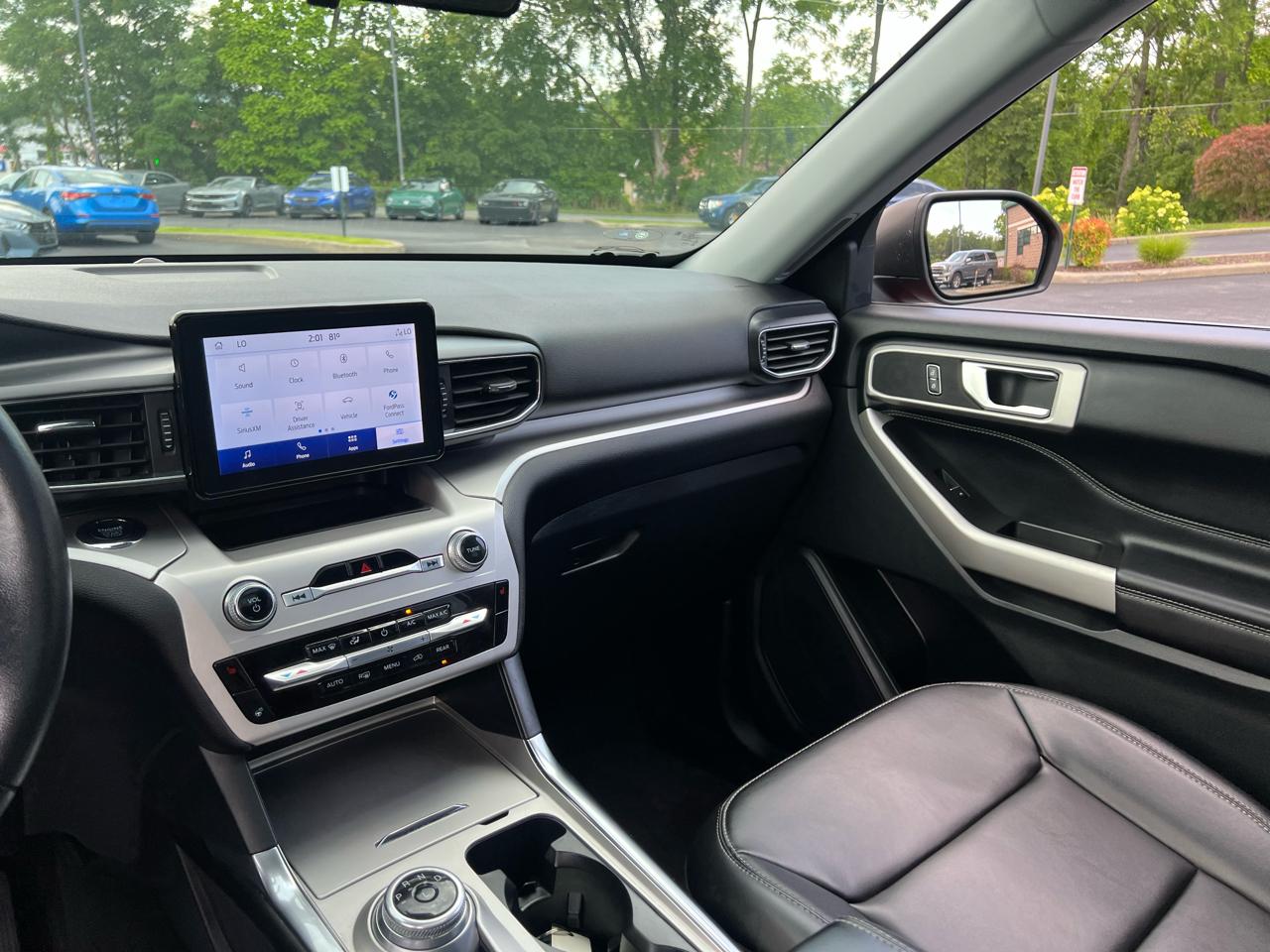 Ford Explorer XLT 4WD 2022