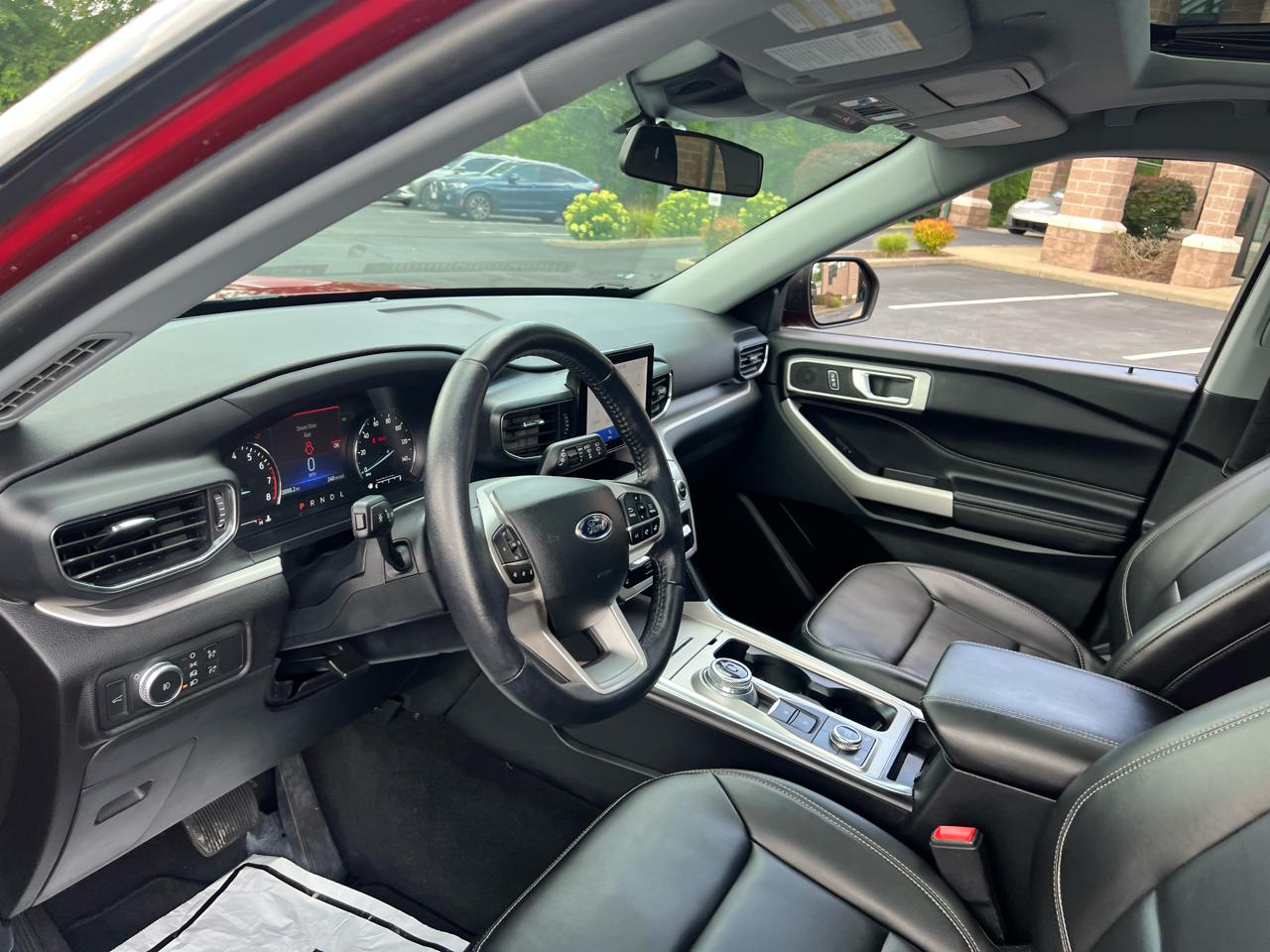 Ford Explorer XLT 4WD 2022