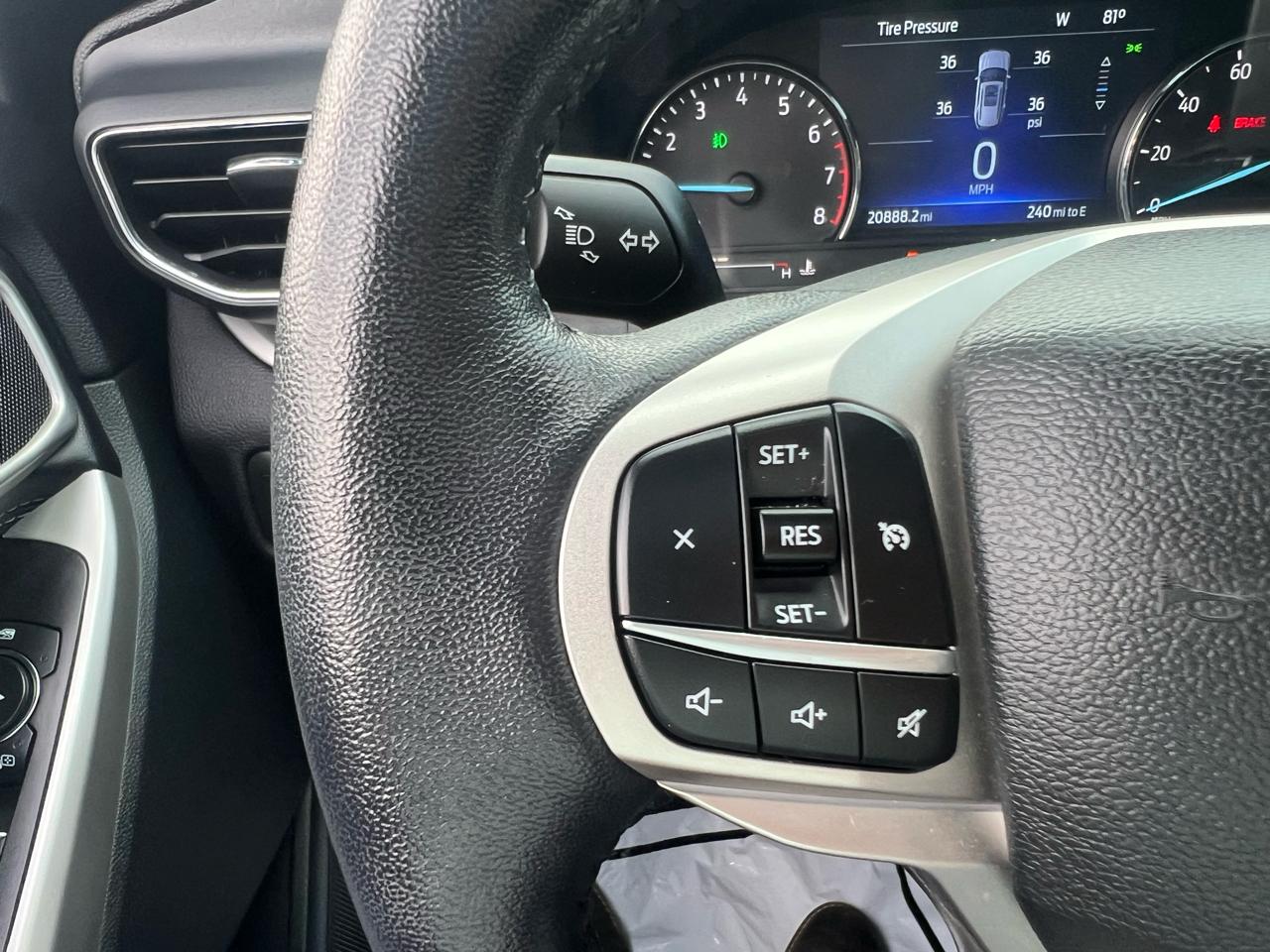 Ford Explorer XLT 4WD 2022