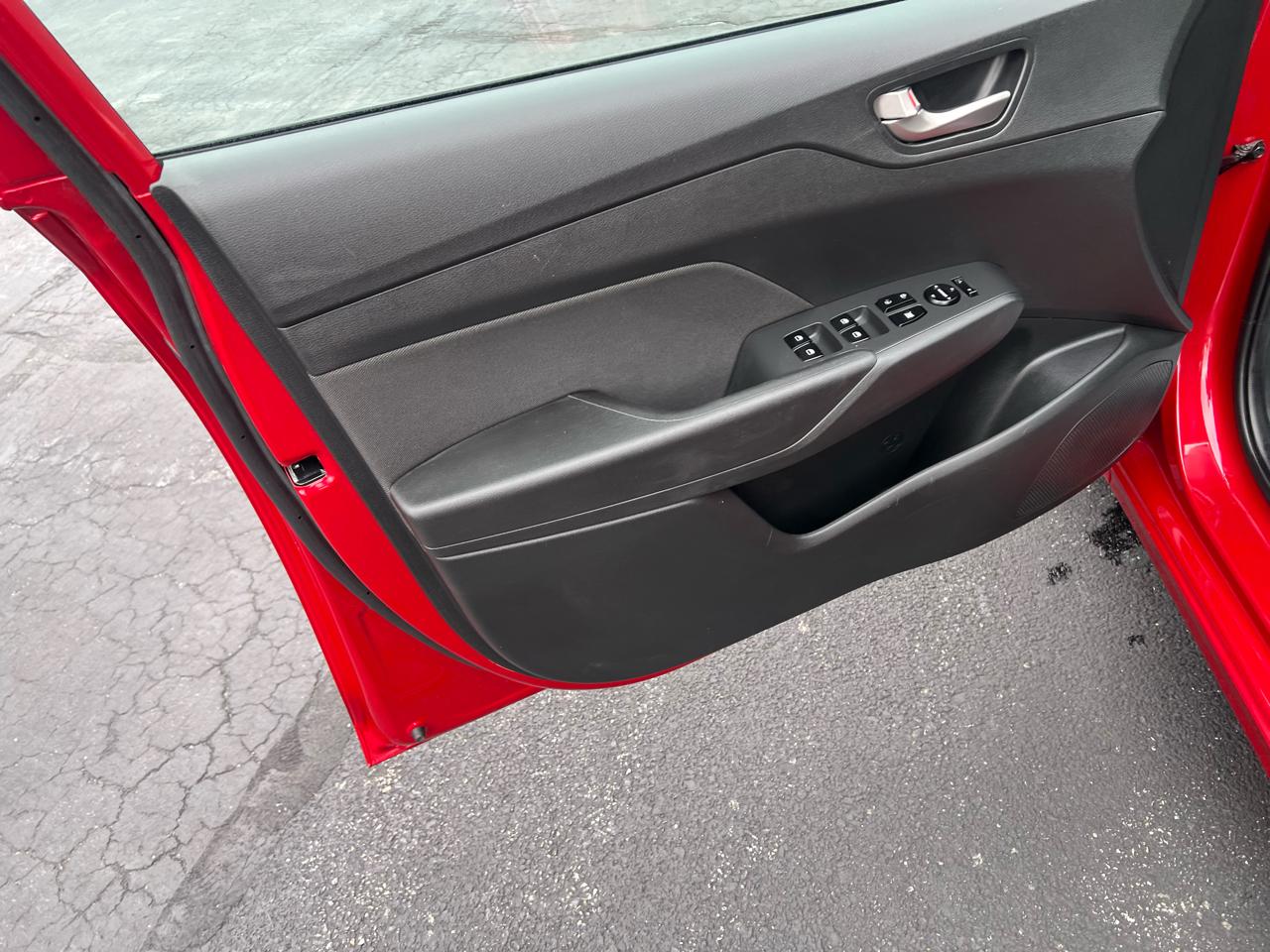Hyundai Accent SE Sedan IVT 2022