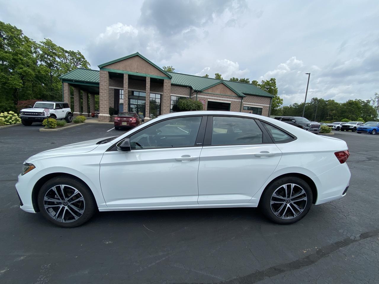 Volkswagen Jetta Sport Auto 2025