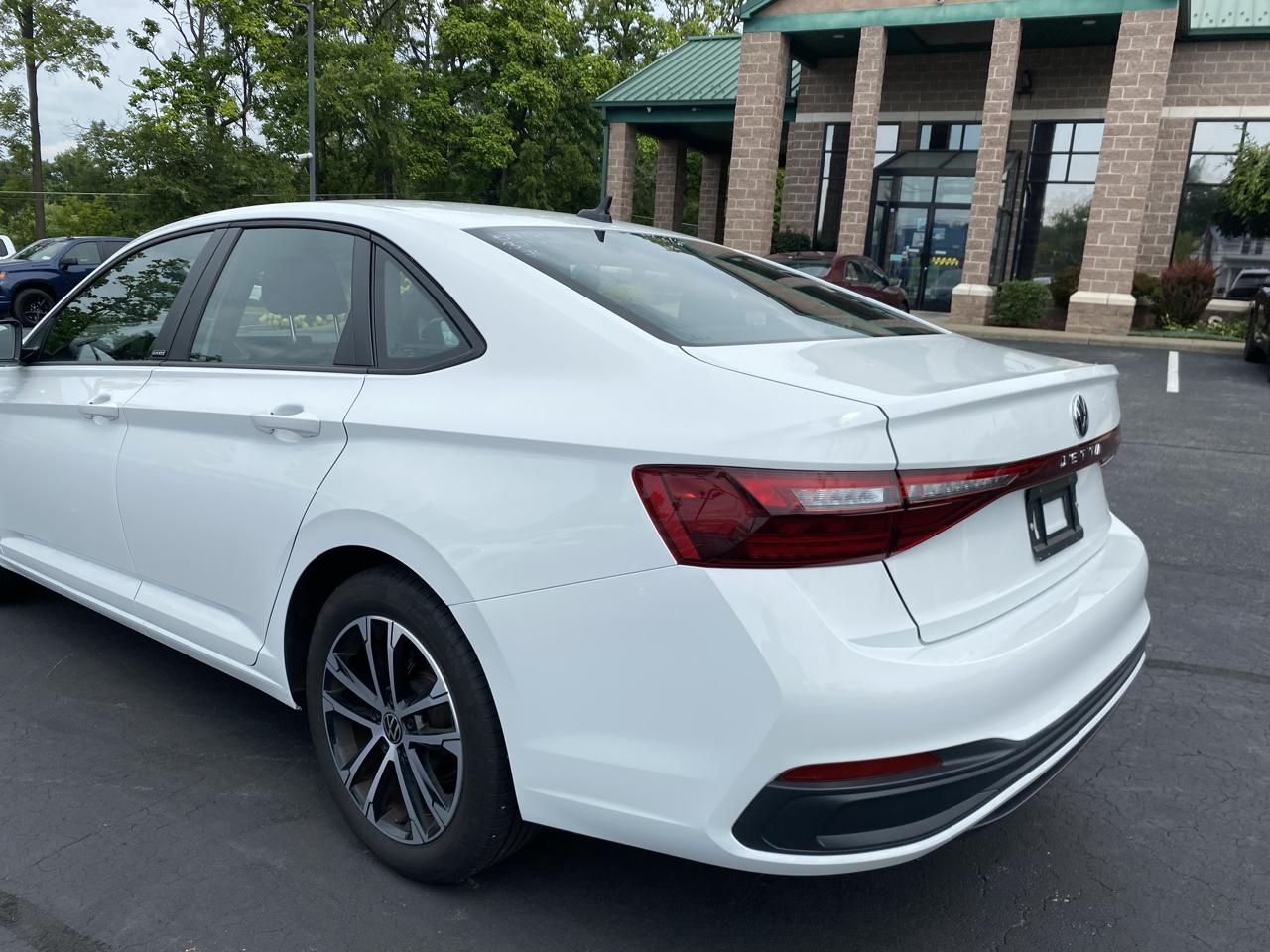 Volkswagen Jetta Sport Auto 2025