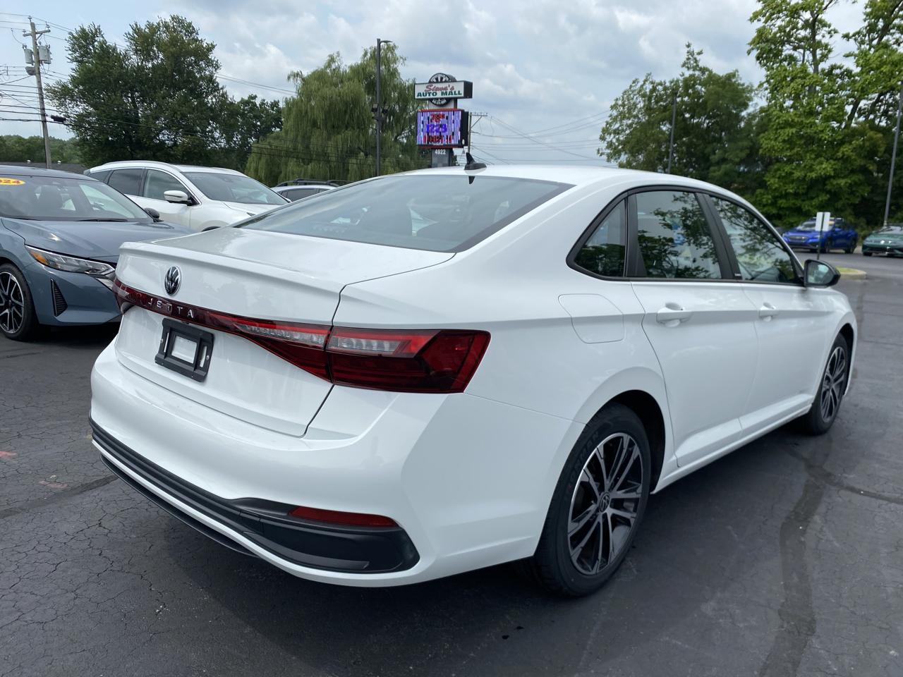 Volkswagen Jetta Sport Auto 2025