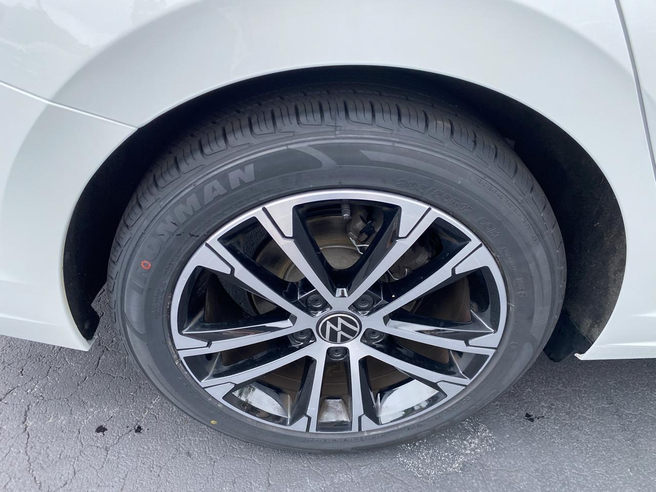 Volkswagen Jetta Sport Auto 2025