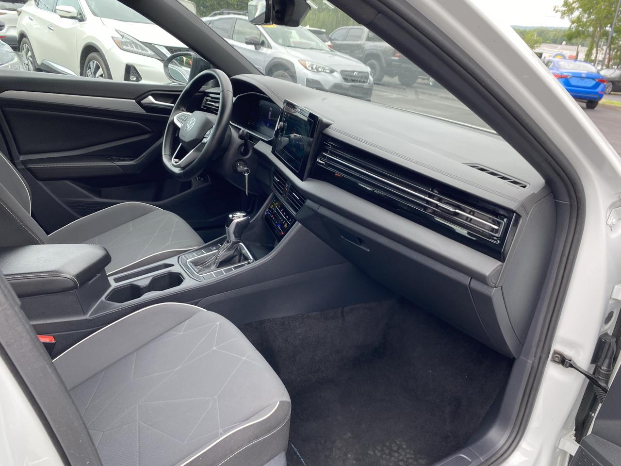 Volkswagen Jetta Sport Auto 2025