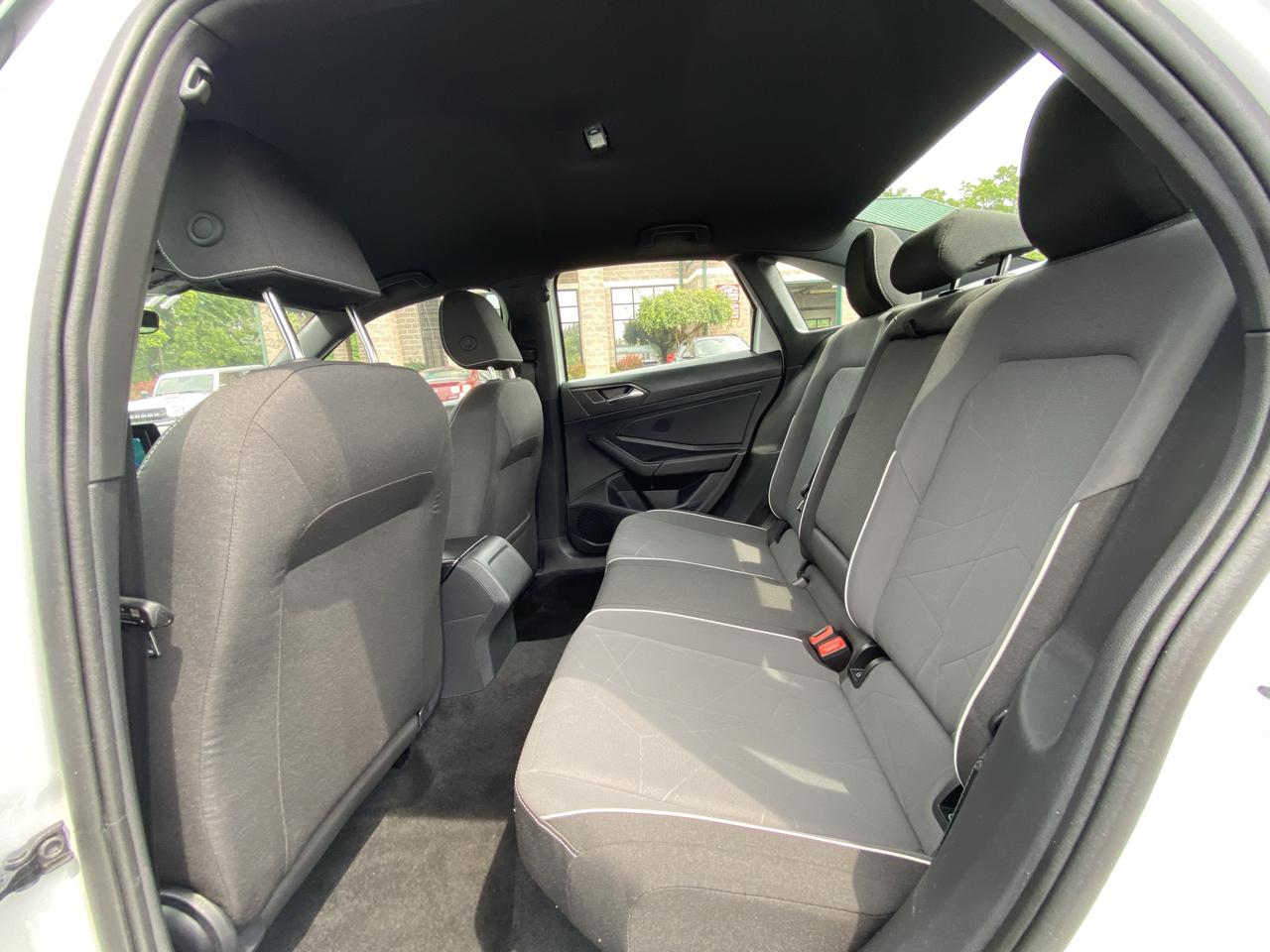 Volkswagen Jetta Sport Auto 2025