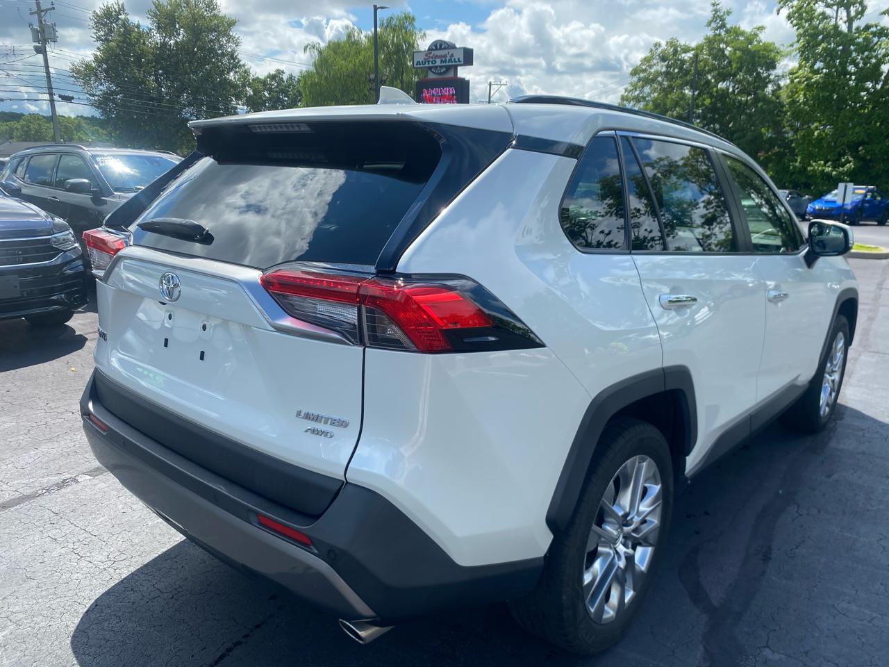 Toyota RAV4 Limited AWD (Natl) 2019