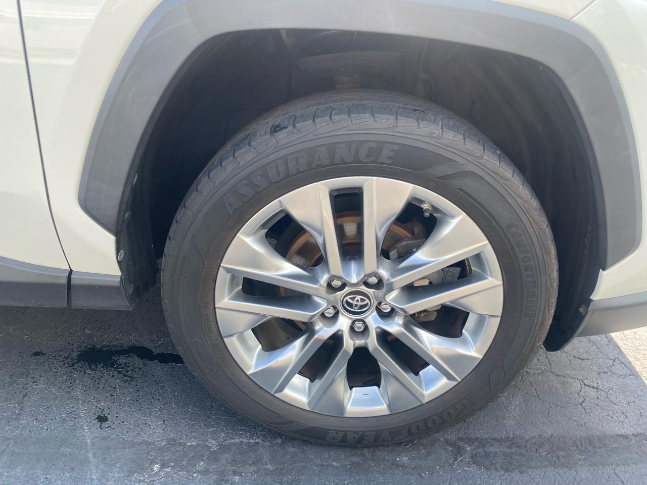 Toyota RAV4 Limited AWD (Natl) 2019
