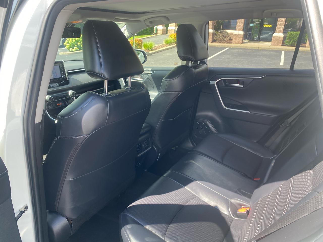 Toyota RAV4 Limited AWD (Natl) 2019