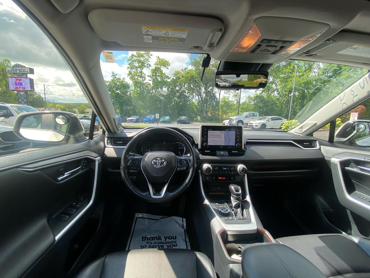 Toyota RAV4 Limited AWD (Natl) 2019