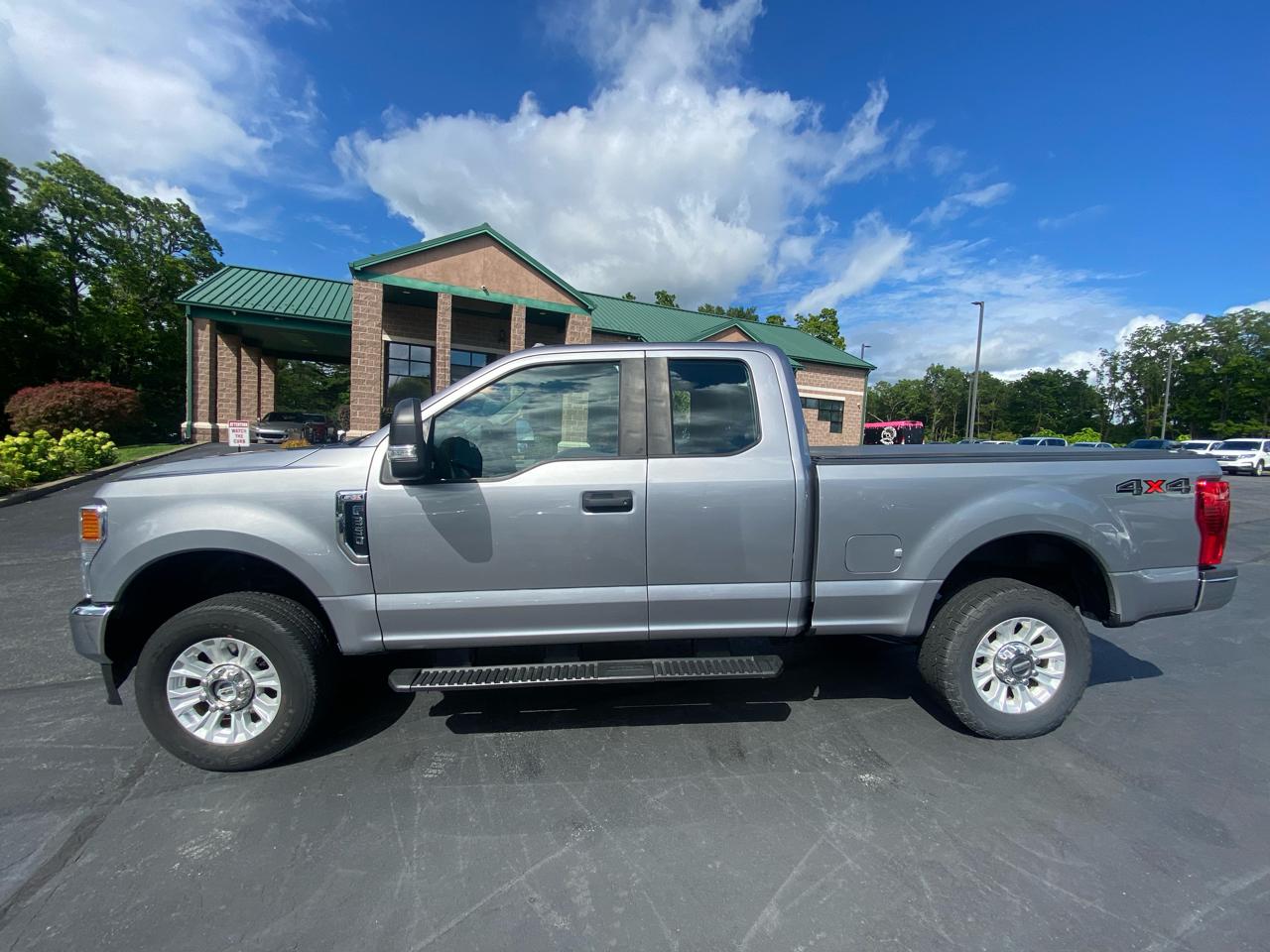 Ford Super Duty F-350 SRW XL 4WD SuperCab 8' Box 2020