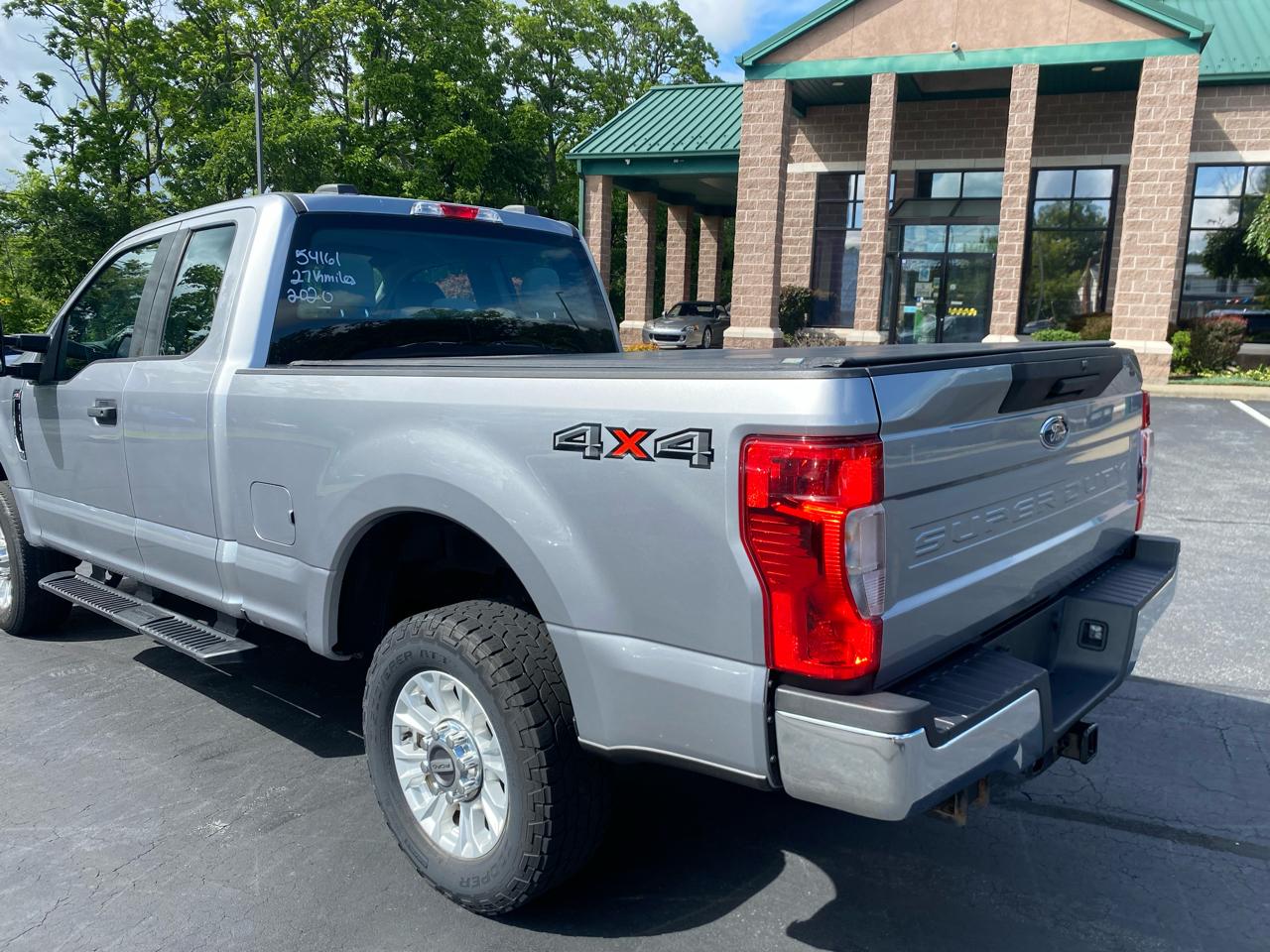 Ford Super Duty F-350 SRW XL 4WD SuperCab 8' Box 2020