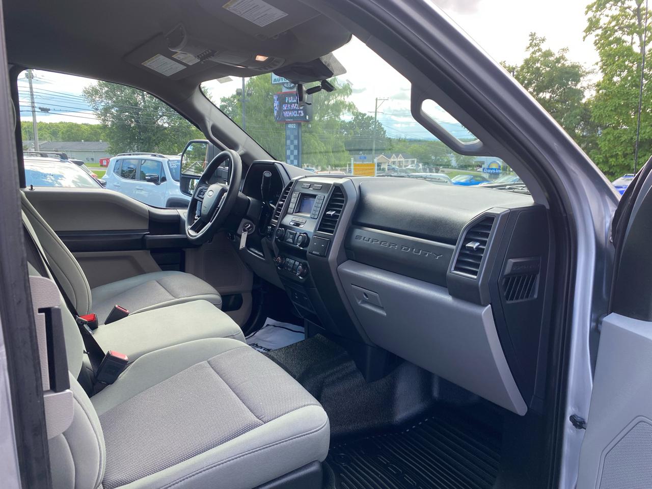 Ford Super Duty F-350 SRW XL 4WD SuperCab 8' Box 2020