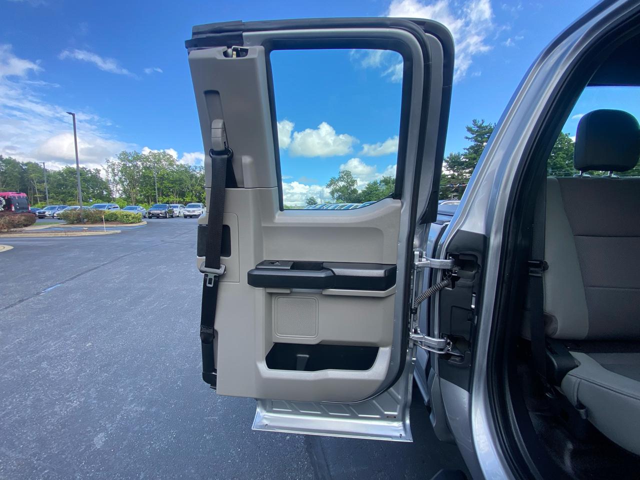 Ford Super Duty F-350 SRW XL 4WD SuperCab 8' Box 2020