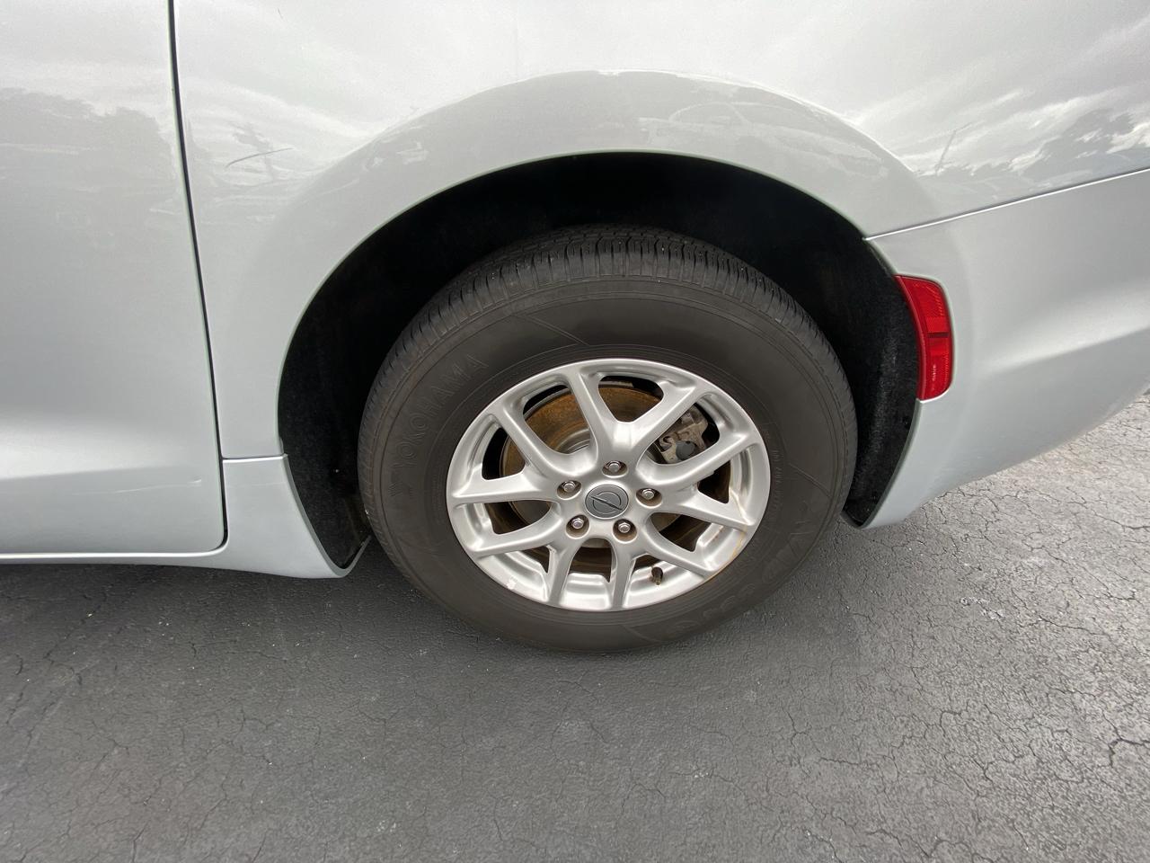 Chrysler Pacifica Touring L FWD 2024