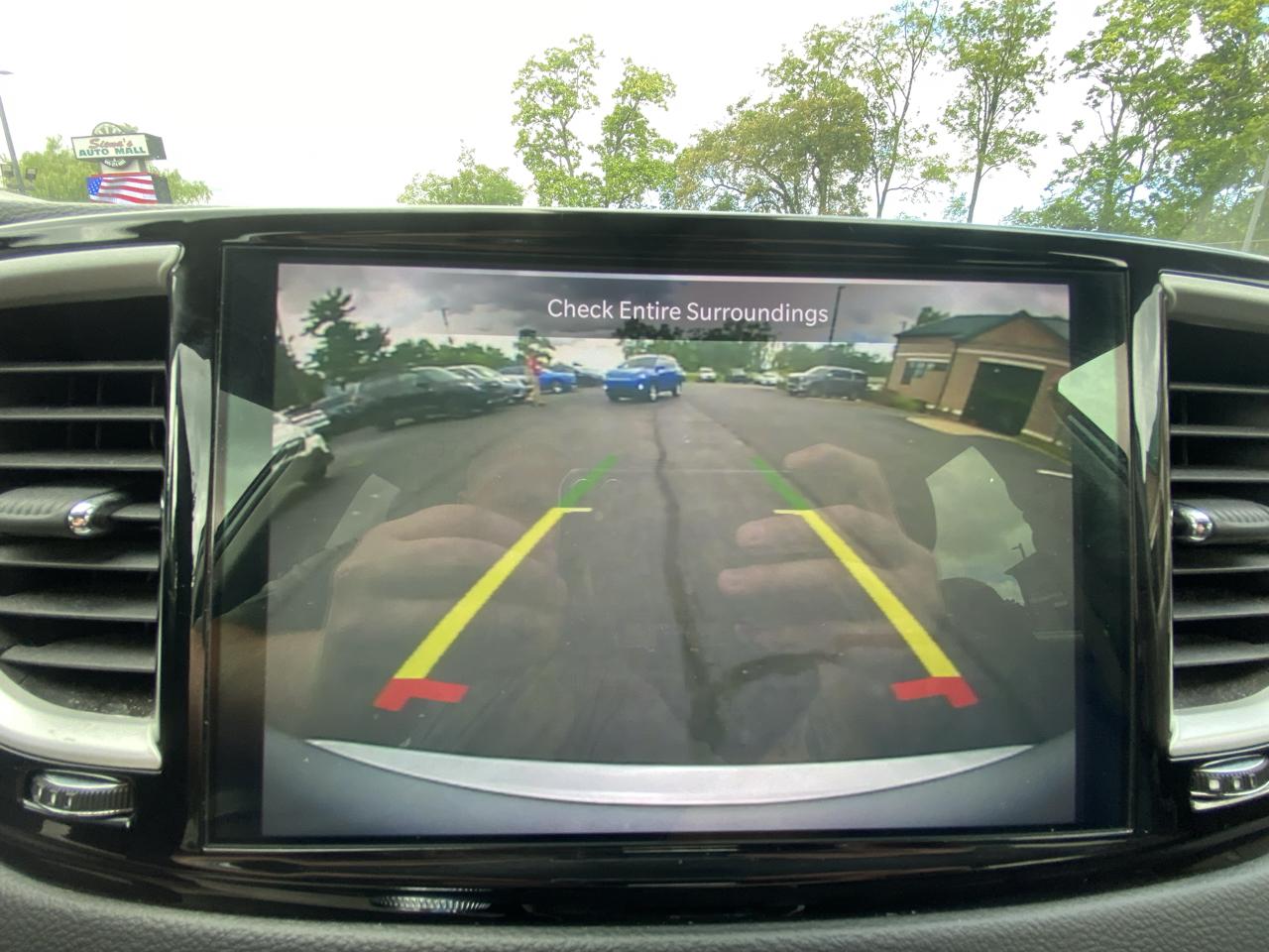 Chrysler Pacifica Touring L FWD 2024