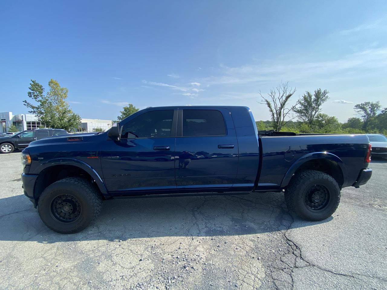 RAM 2500 Limited 4x4 Mega Cab 6'4" Box 2022