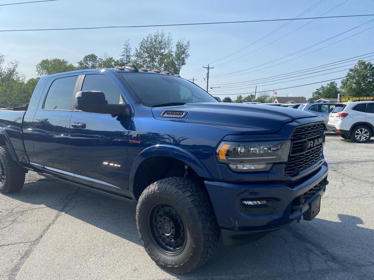 RAM 2500 Limited 4x4 Mega Cab 6'4" Box 2022