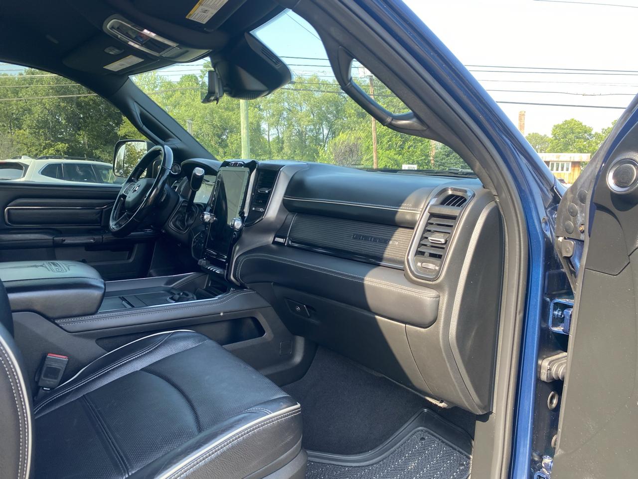 RAM 2500 Limited 4x4 Mega Cab 6'4" Box 2022