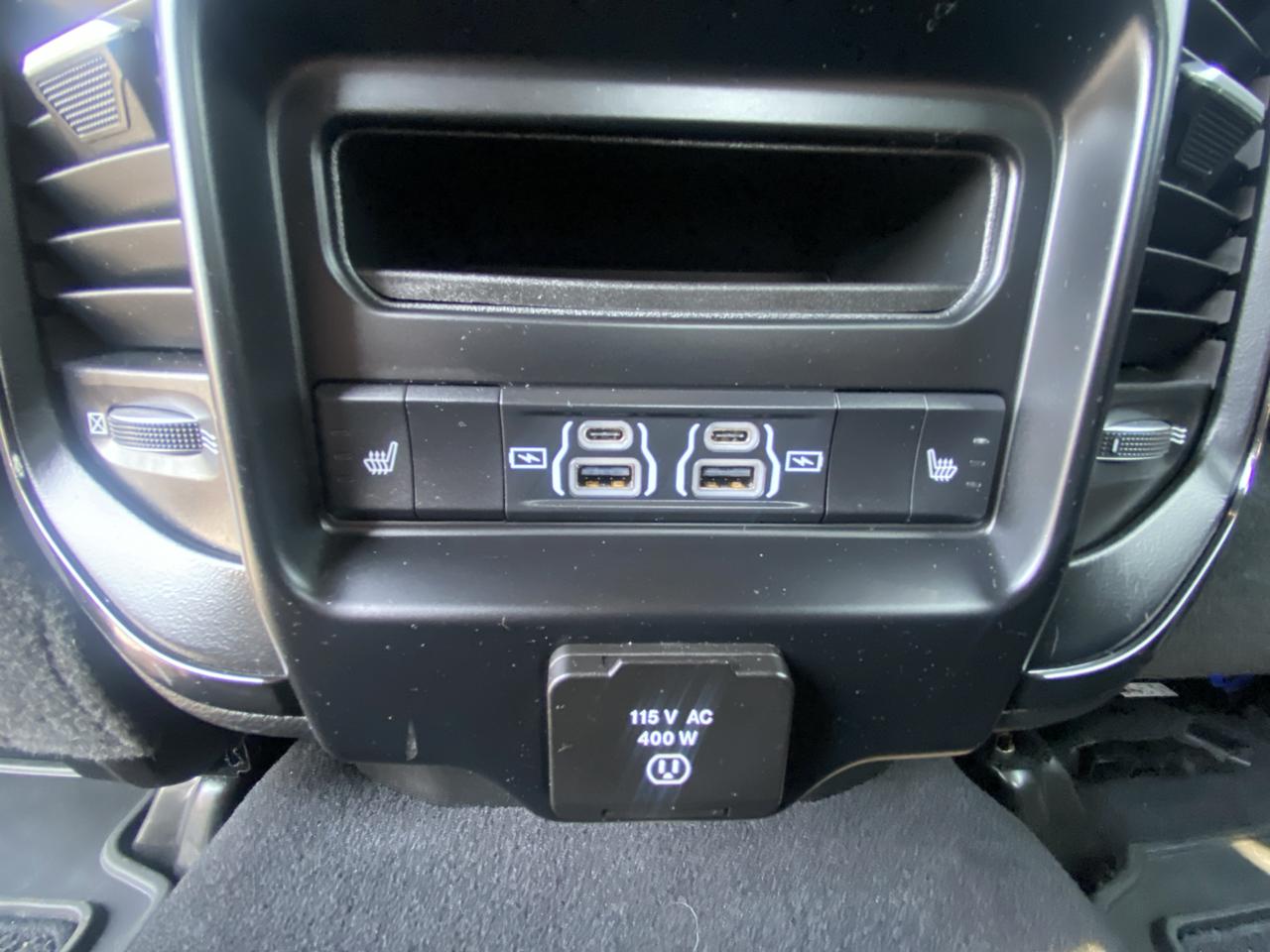 RAM 2500 Limited 4x4 Mega Cab 6'4" Box 2022
