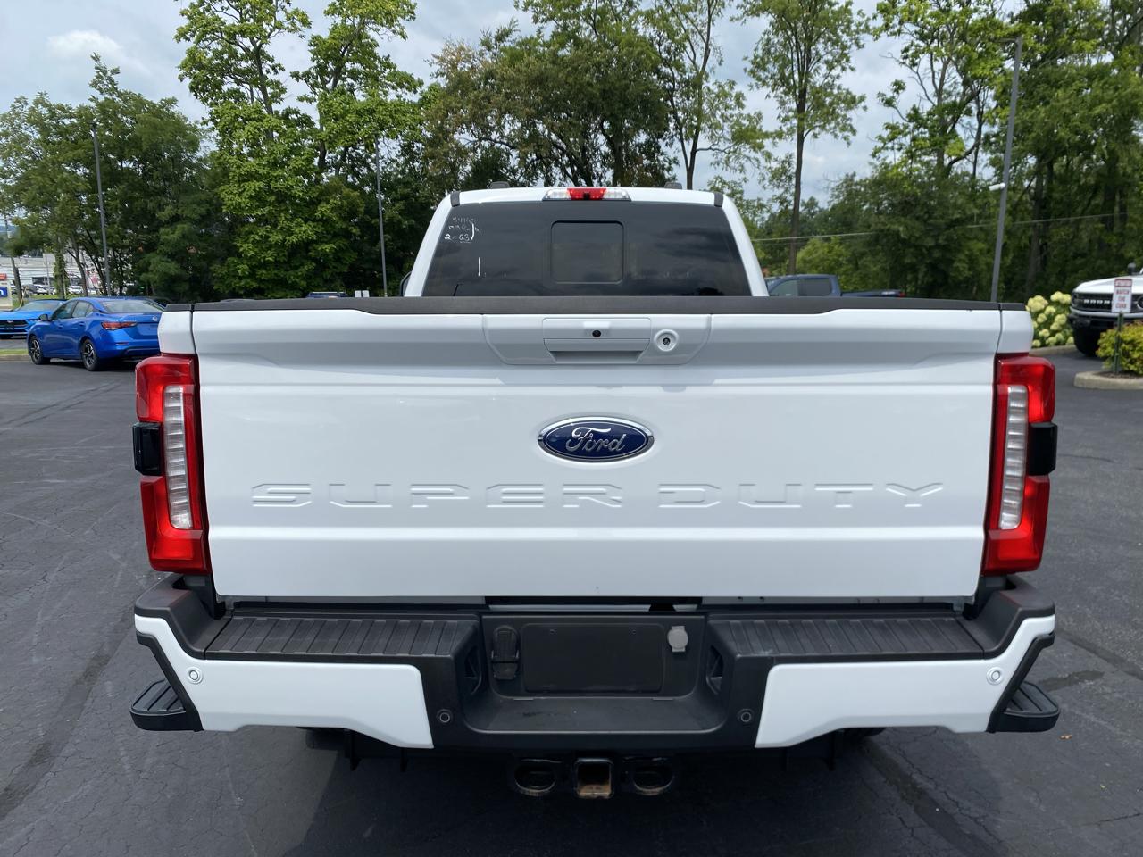 Ford Super Duty F-250 SRW XLT 4WD Crew Cab 8' Box 2023