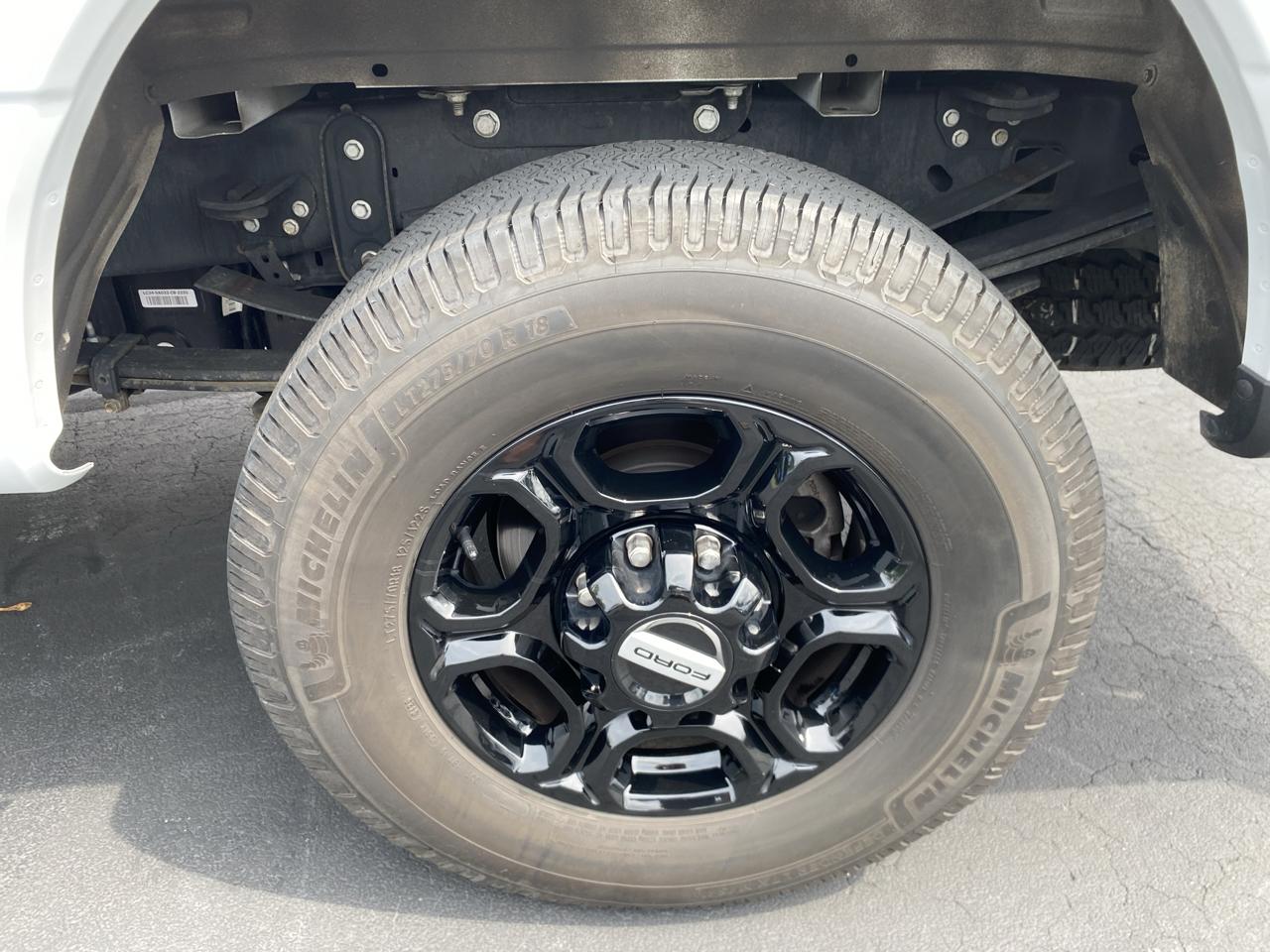 Ford Super Duty F-250 SRW XLT 4WD Crew Cab 8' Box 2023