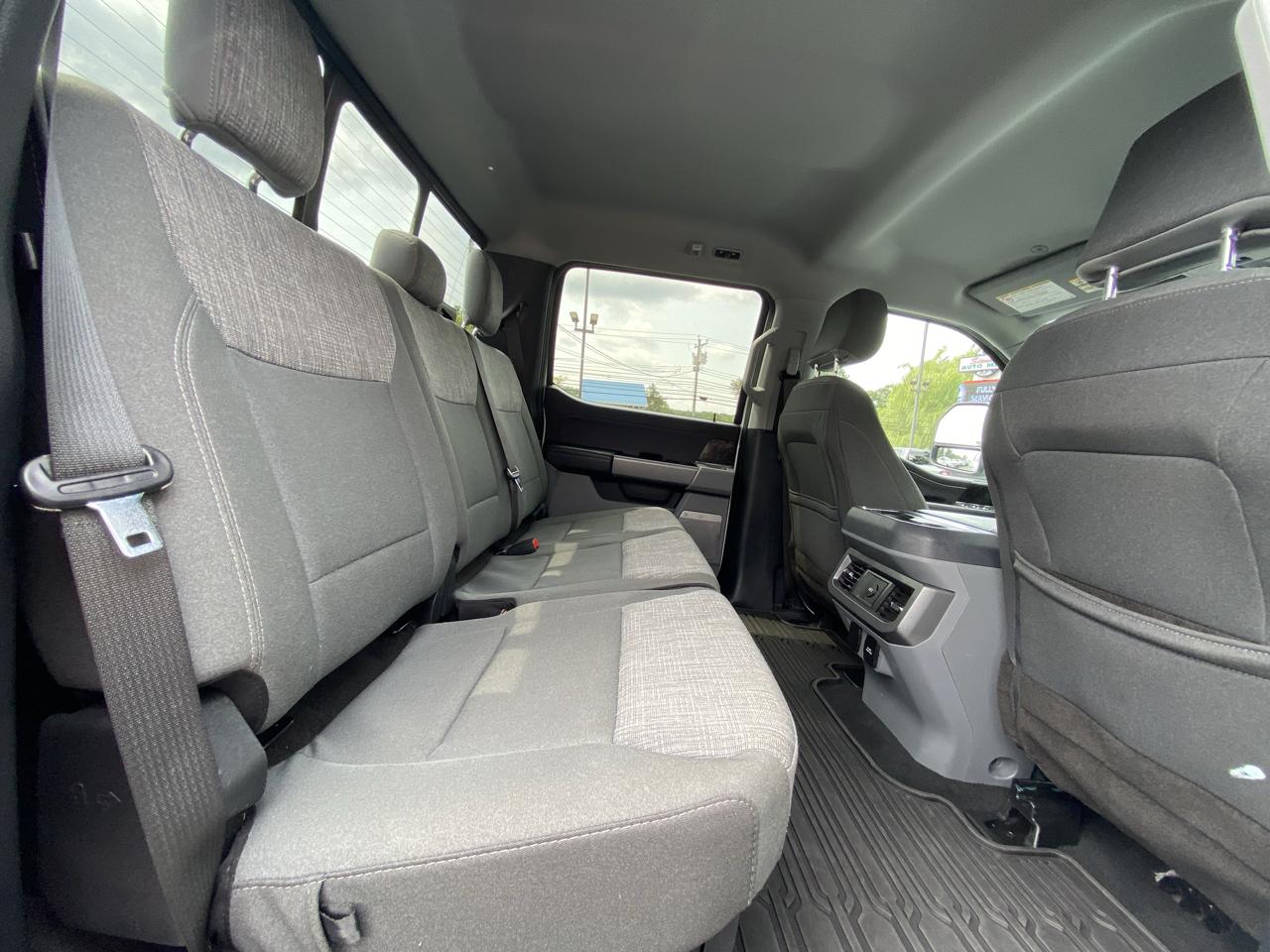 Ford Super Duty F-250 SRW XLT 4WD Crew Cab 8' Box 2023