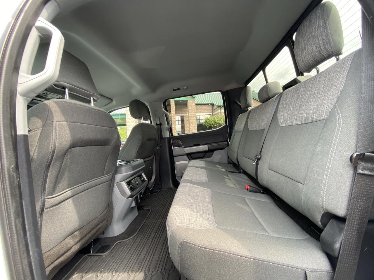 Ford Super Duty F-250 SRW XLT 4WD Crew Cab 8' Box 2023