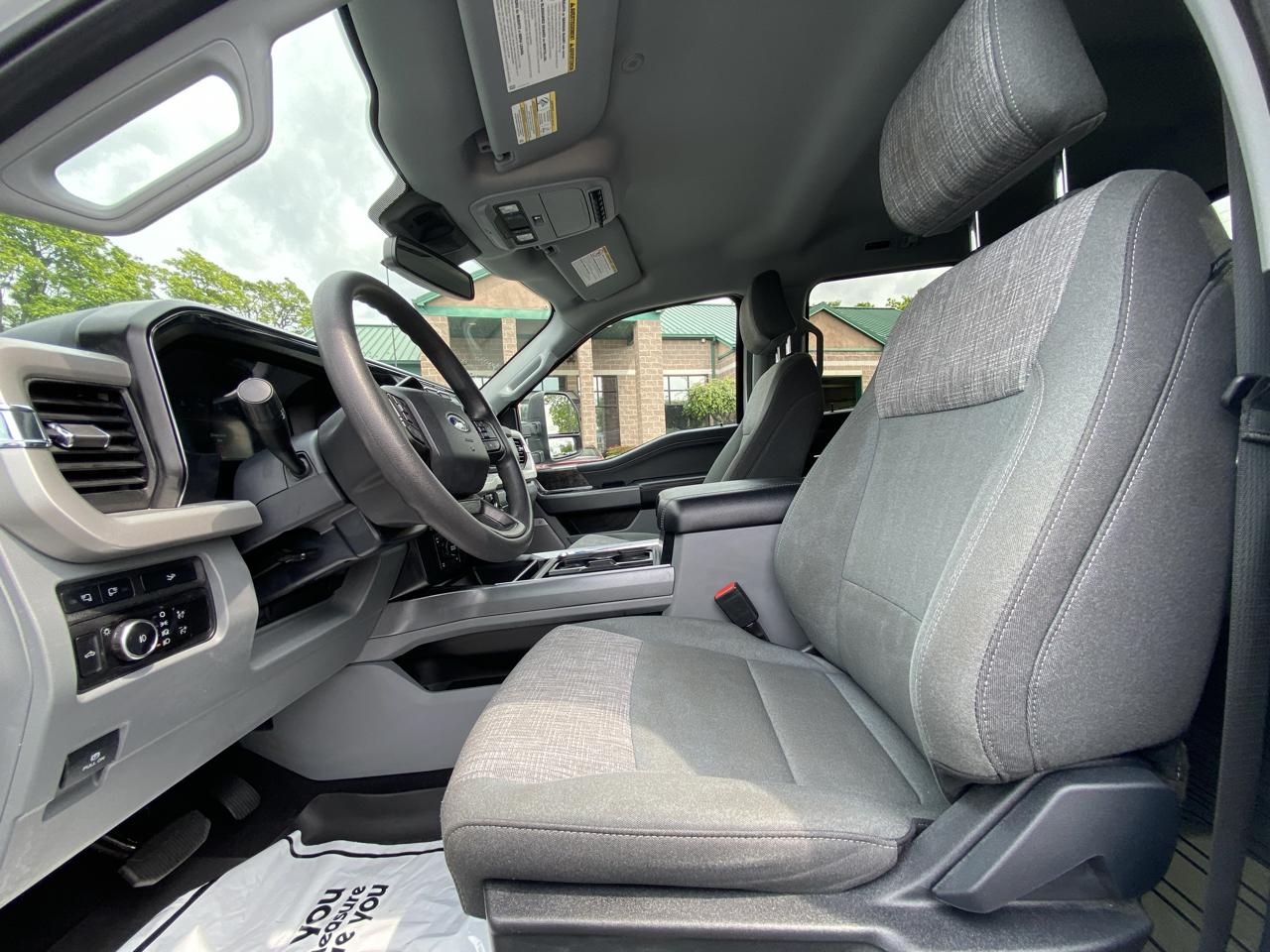 Ford Super Duty F-250 SRW XLT 4WD Crew Cab 8' Box 2023