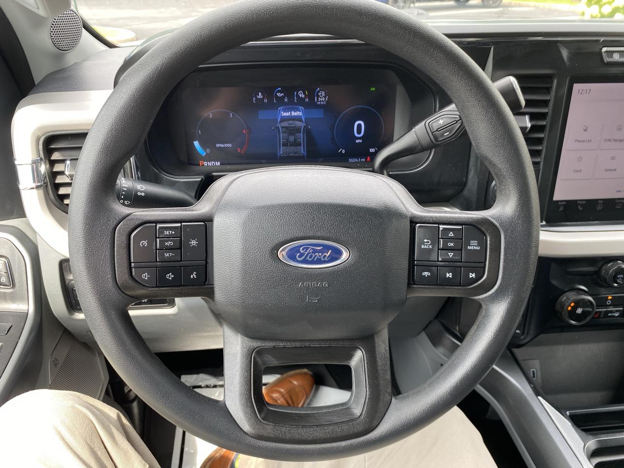 Ford Super Duty F-250 SRW XLT 4WD Crew Cab 8' Box 2023