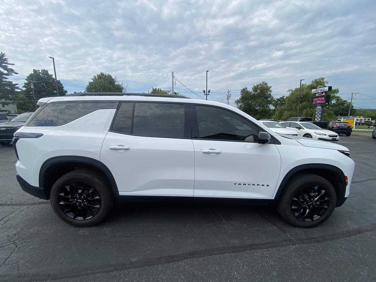 Chevrolet Traverse AWD 4dr LT w/2LT 2025
