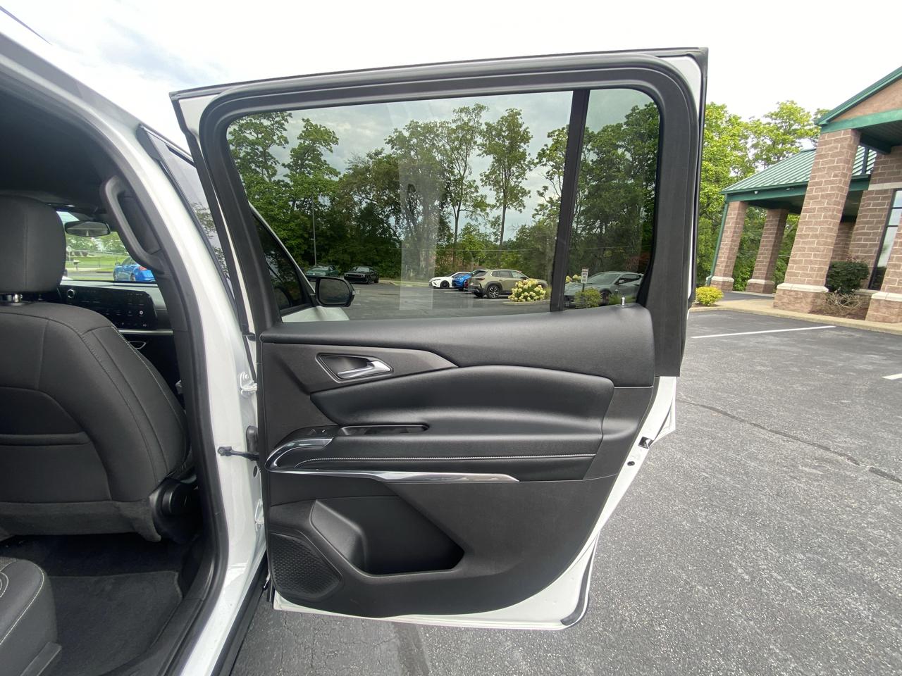 Chevrolet Traverse AWD 4dr LT w/2LT 2025