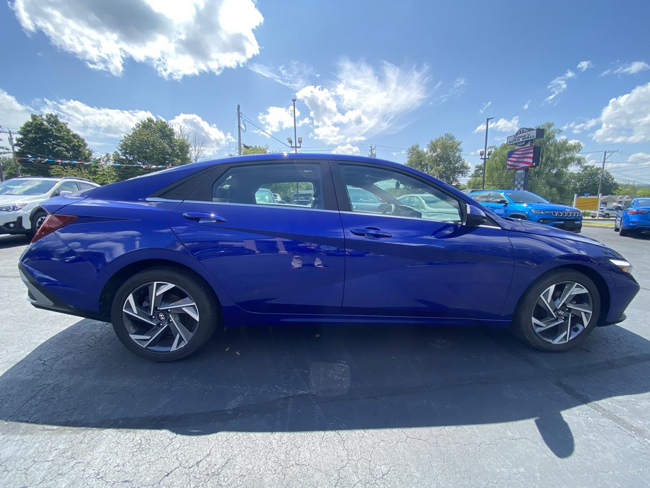 Hyundai Elantra SEL Convenience IVT 2025