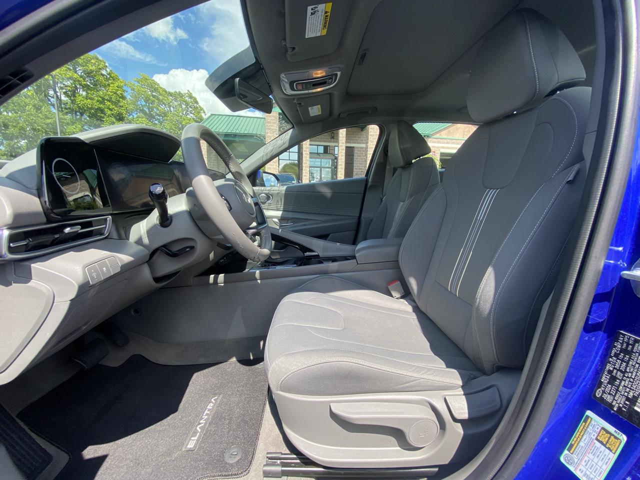 Hyundai Elantra SEL Convenience IVT 2025
