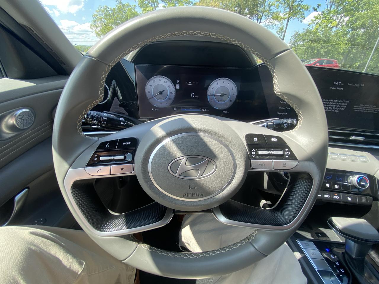 Hyundai Elantra SEL Convenience IVT 2025