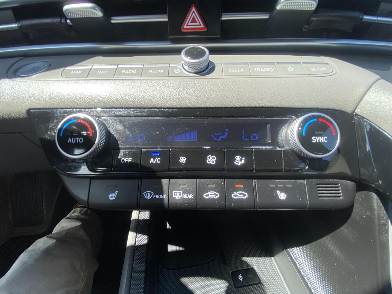 Hyundai Elantra SEL Convenience IVT 2025