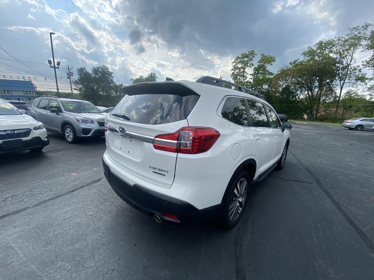 Subaru Ascent Limited 8-Passenger 2022