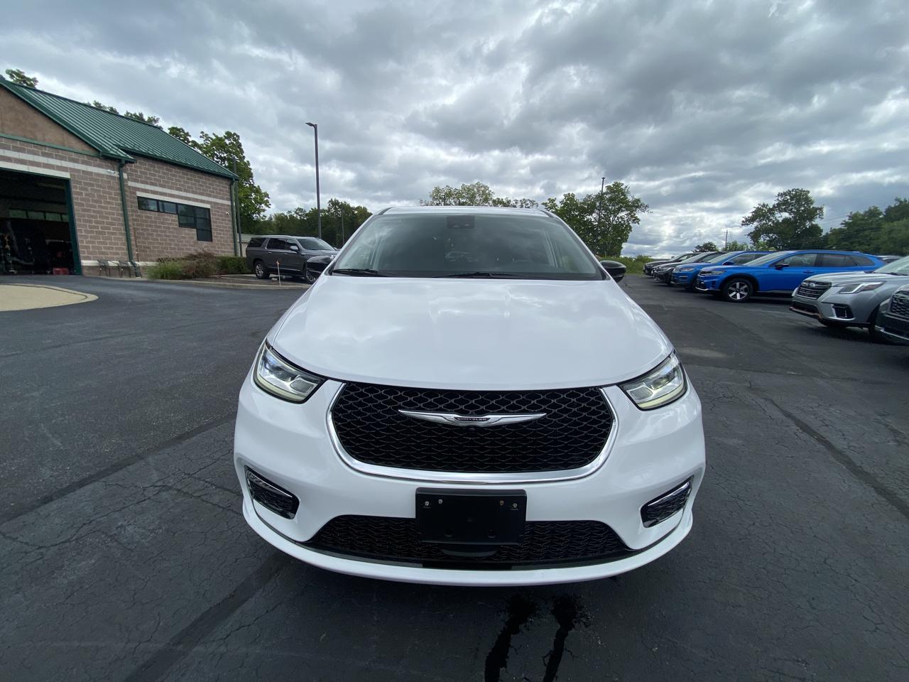 Chrysler Pacifica Hybrid Select FWD 2024