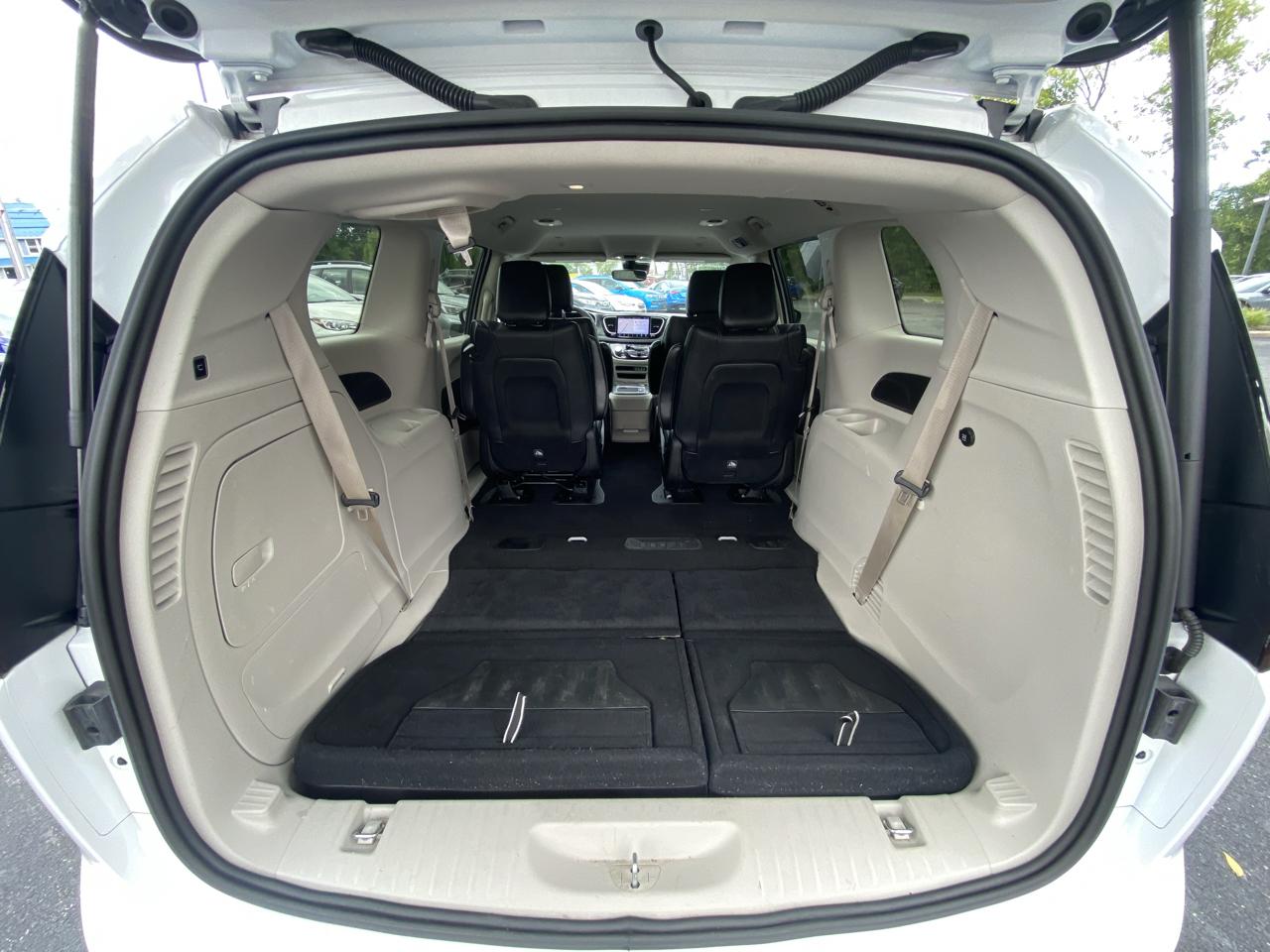 Chrysler Pacifica Hybrid Select FWD 2024