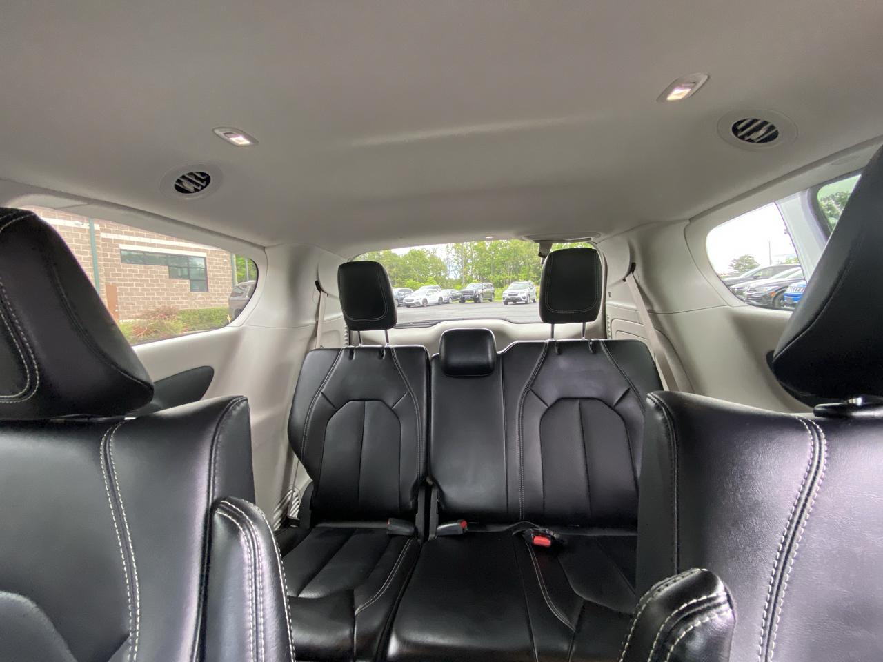 Chrysler Pacifica Hybrid Select FWD 2024
