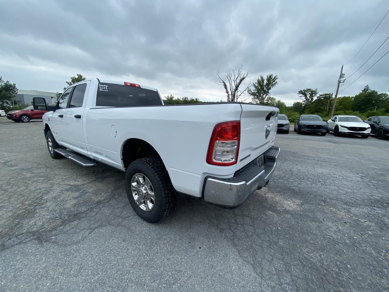 RAM 2500 Big Horn 4x4 Crew Cab 8' Box 2023