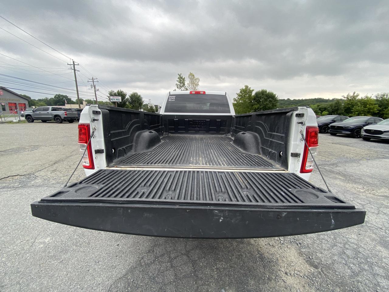 RAM 2500 Big Horn 4x4 Crew Cab 8' Box 2023