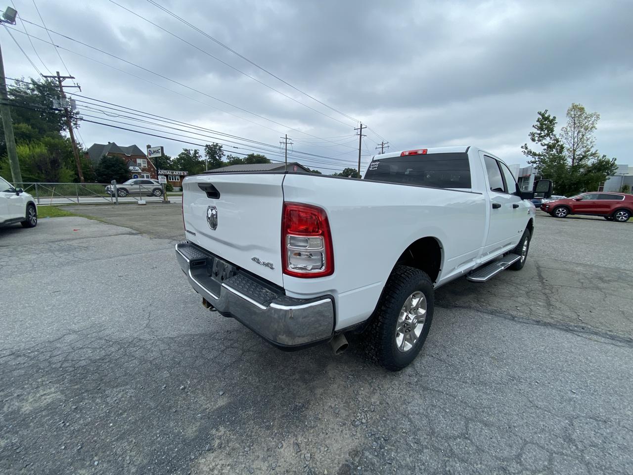 RAM 2500 Big Horn 4x4 Crew Cab 8' Box 2023