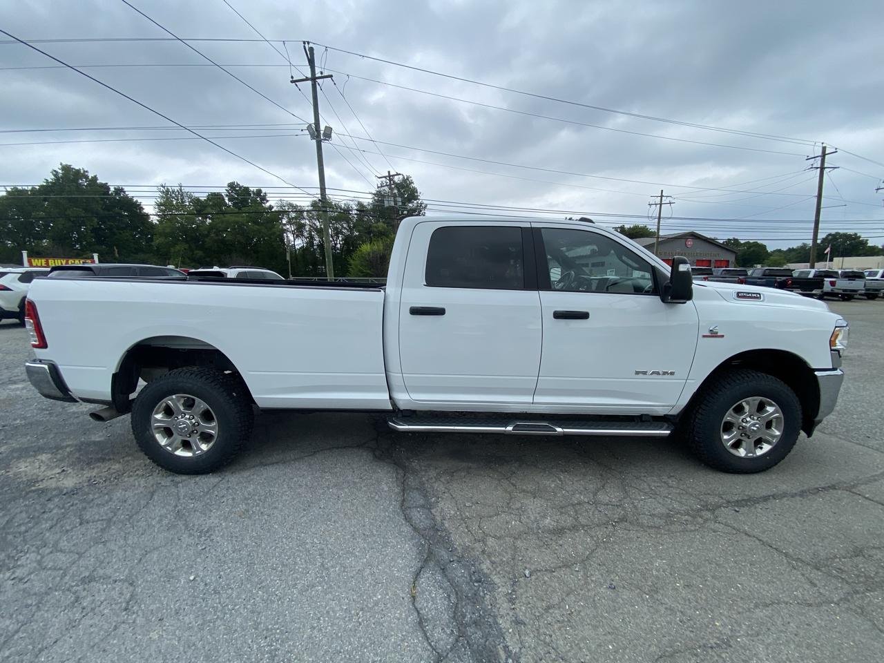 RAM 2500 Big Horn 4x4 Crew Cab 8' Box 2023